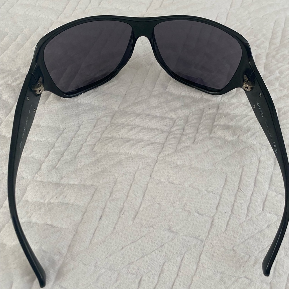 Chanel Black Quilted Sunglasses Case - Picture 8 of 9